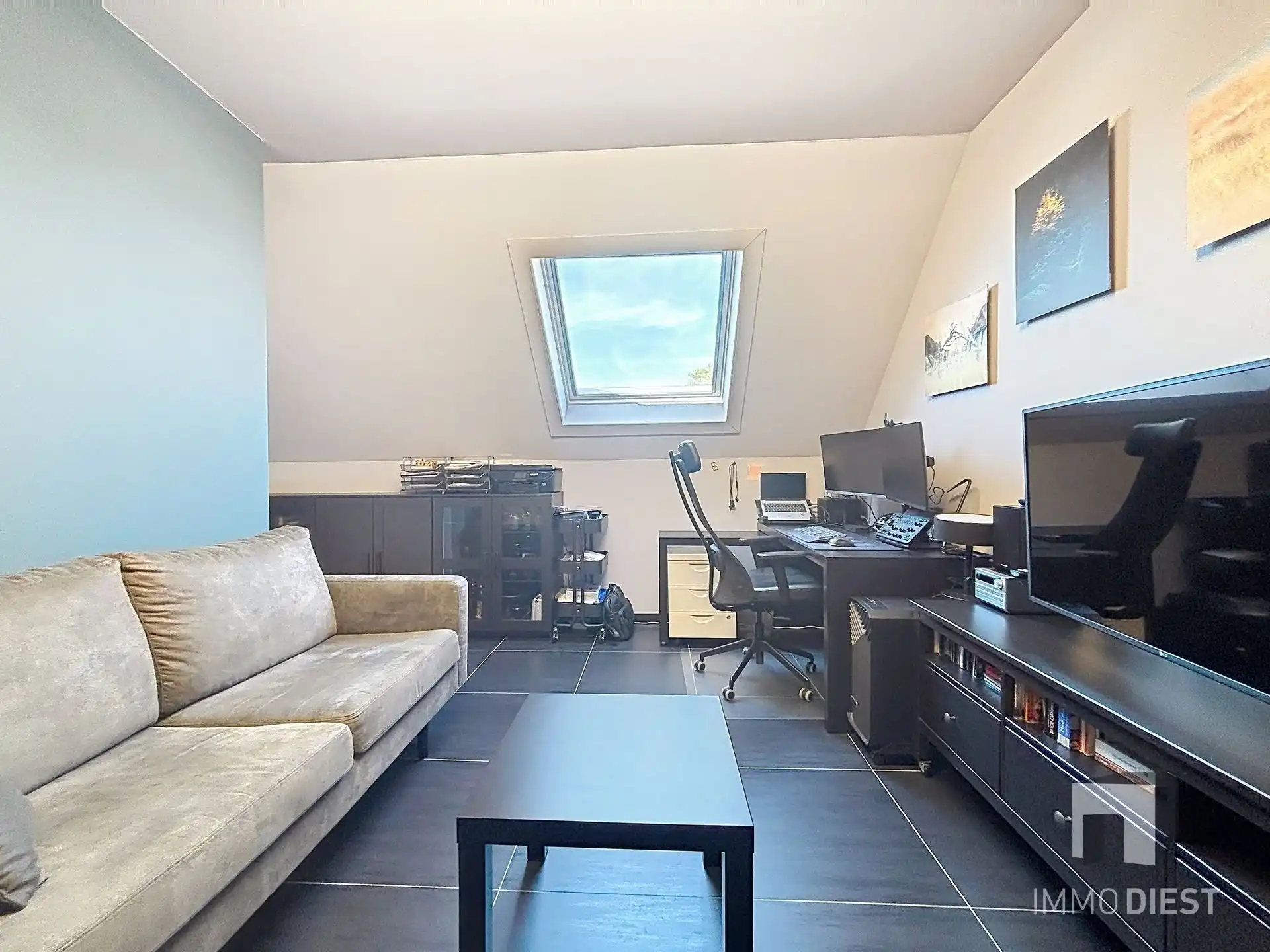 Hip wonen in alle rust: energiezuinige split-levelwoning in Zoerle-Parwijs. foto 31