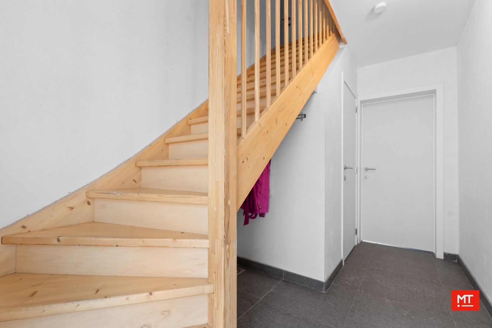 Ruime gezinswoning met 5 slaapkamers, westgerichte tuin en garage - EPC: A! foto 11