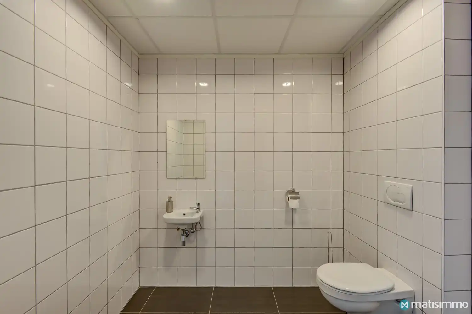 2 PRAKTIJKRUIMTES MET 10 PARKEERPLAATSEN TE HUUR IN HET CENTRUM VAN HOESELT foto 21