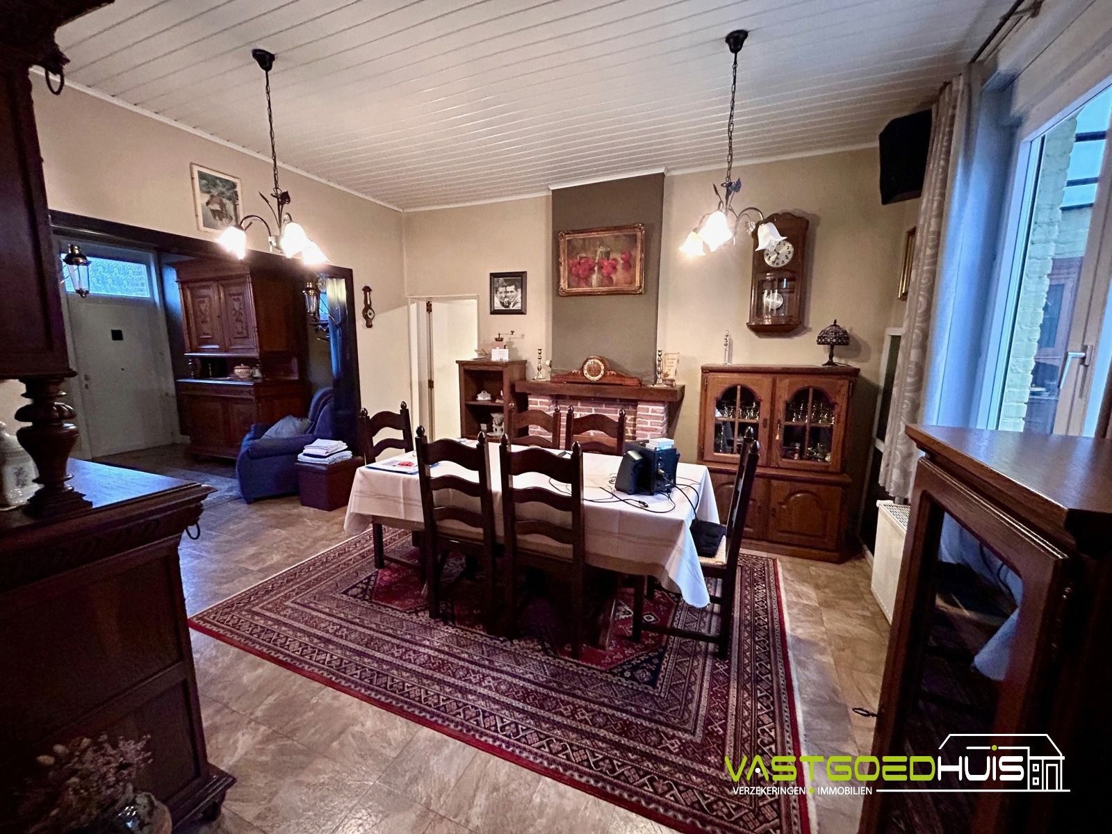 Karaktervolle, halfopen bebouwing met tuin foto 6