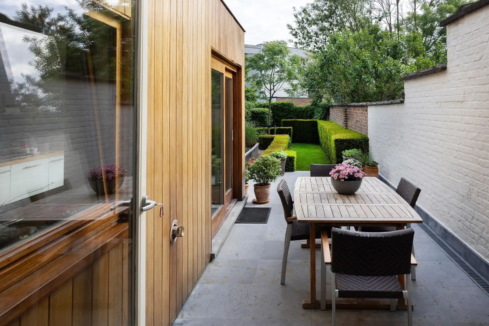 Charmante burgerwoning met sfeervolle tuin. foto 14