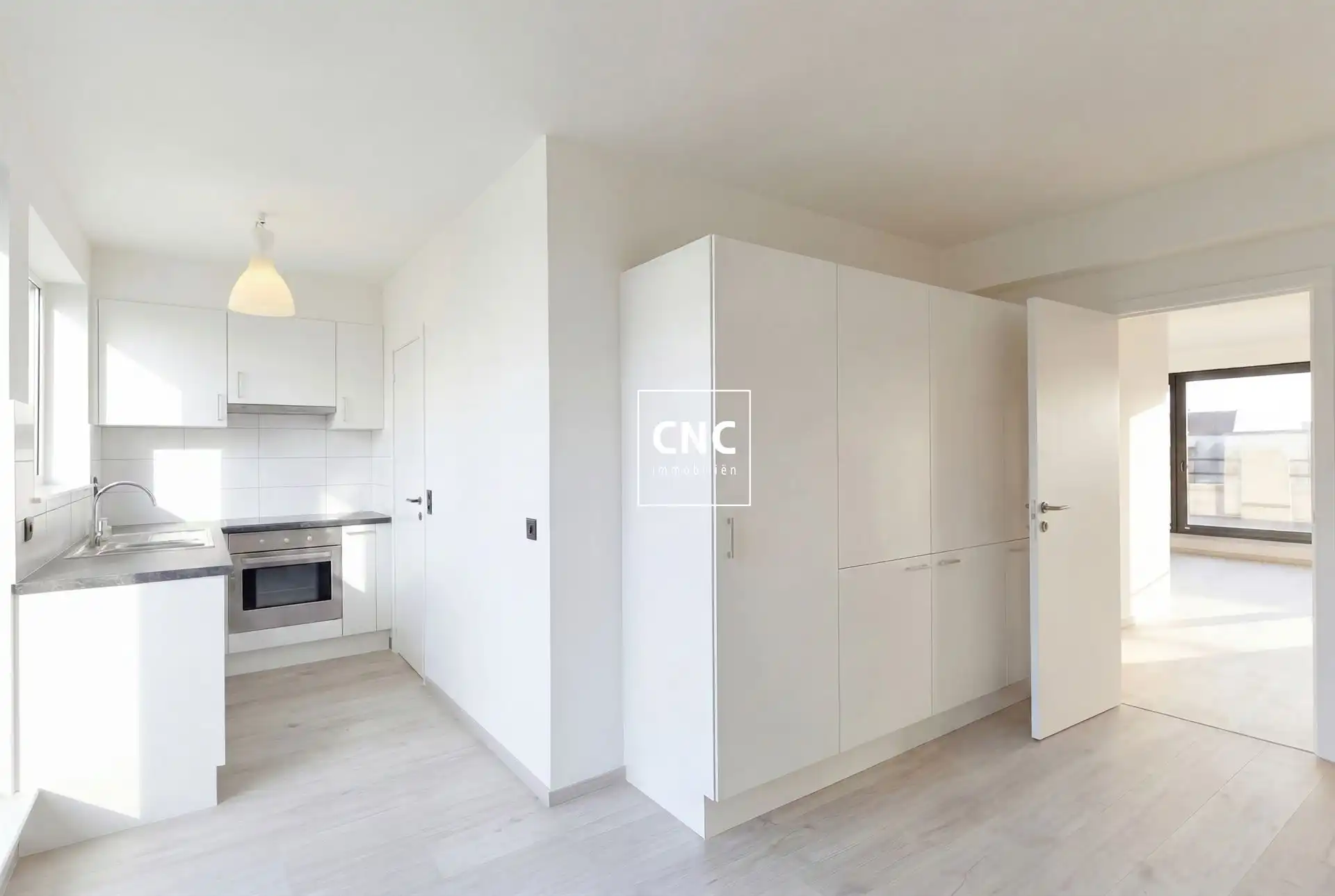 Lichtrijk triplexappartement met 4 slaapkamers en terrassen foto 7
