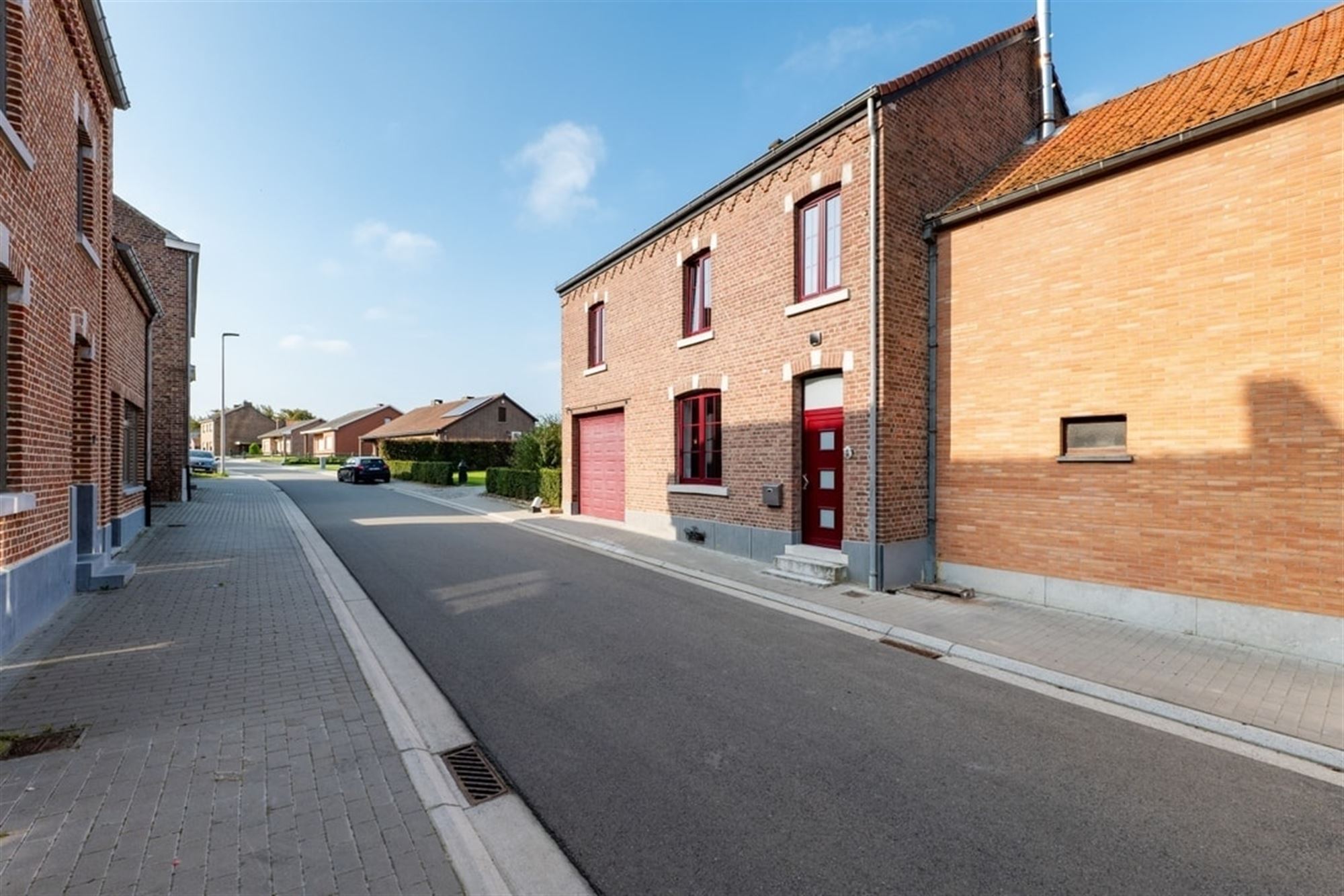 GEZELLIGE INSTAPKLARE GEZINSWONING MET GARAGE EN ZONNEPANELEN IN BOEKHOUT  foto 36