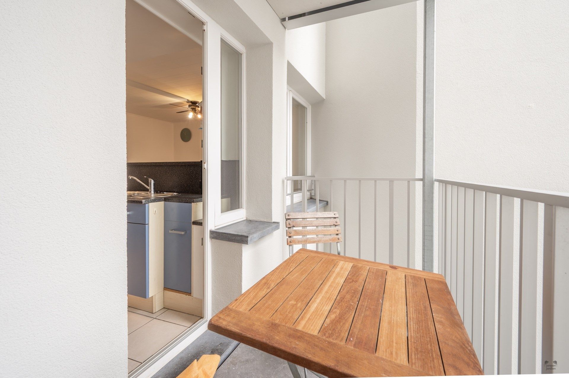 Ruim Instapklaar Appartement op de Zeedijk foto 16