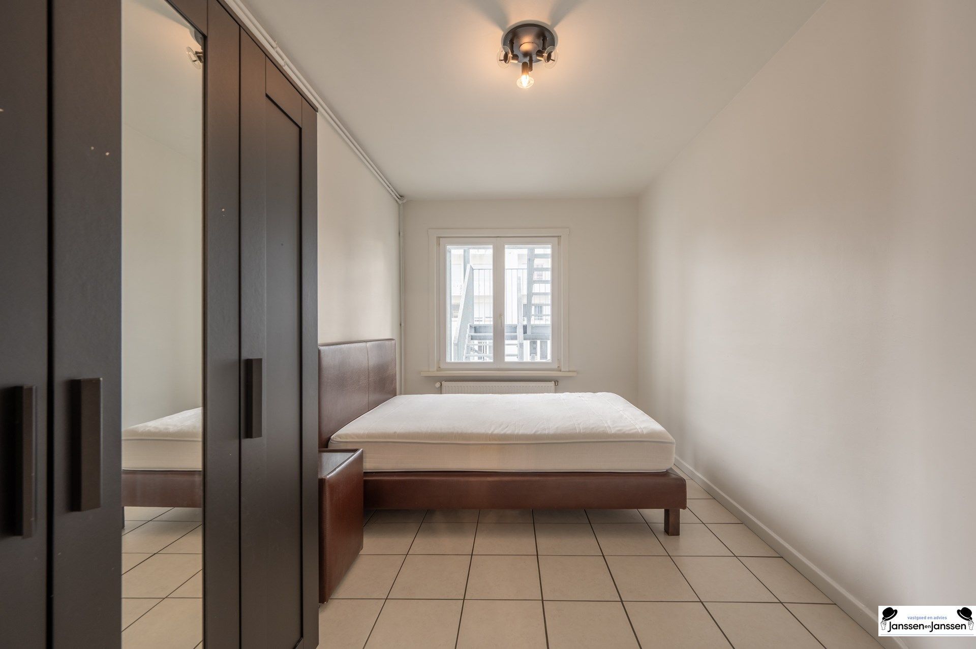 Ruim Instapklaar Appartement op de Zeedijk foto 16