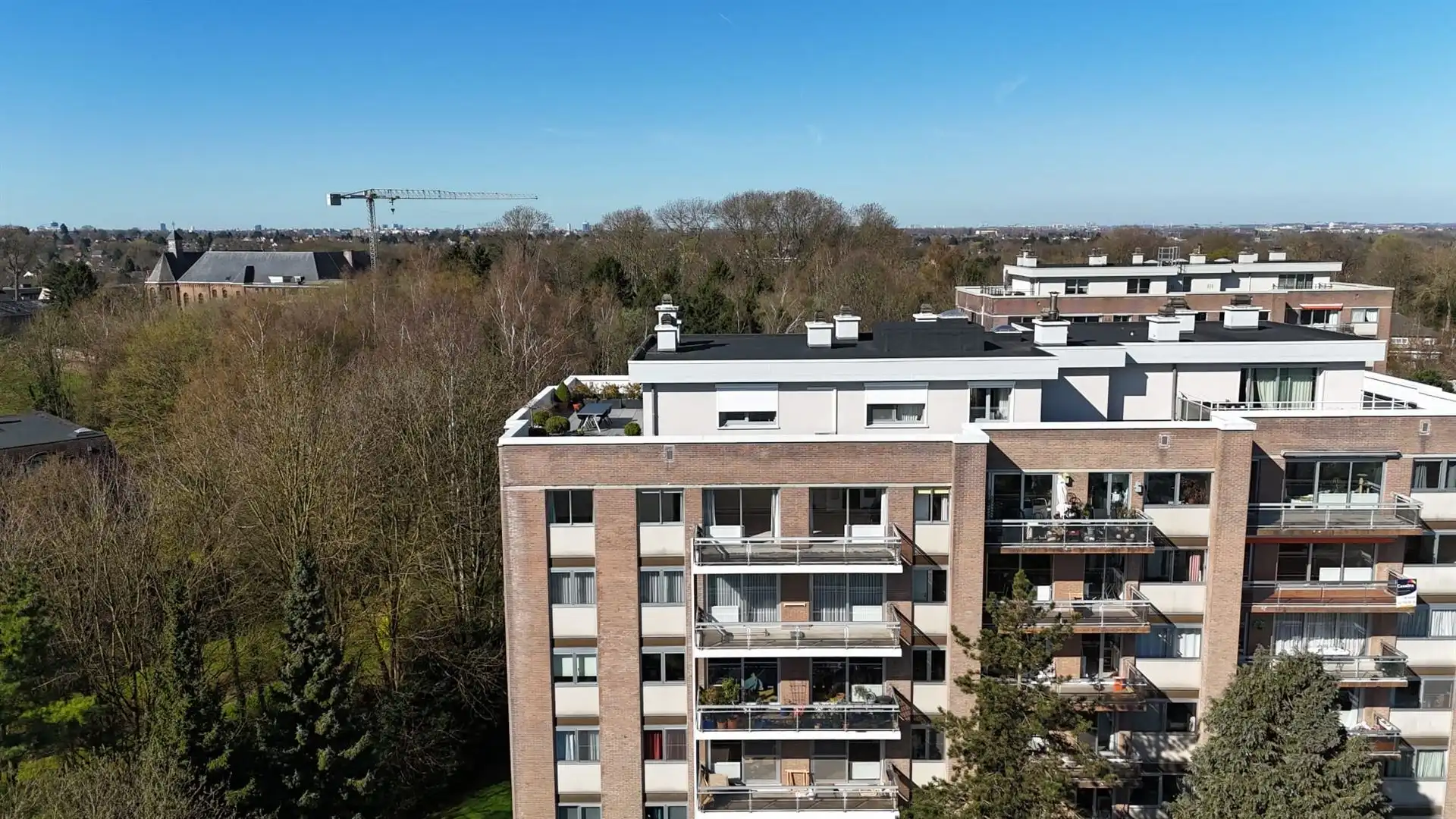 Ruim appartement met 3 slaap-, 2 badkamers en garagebox  foto 28