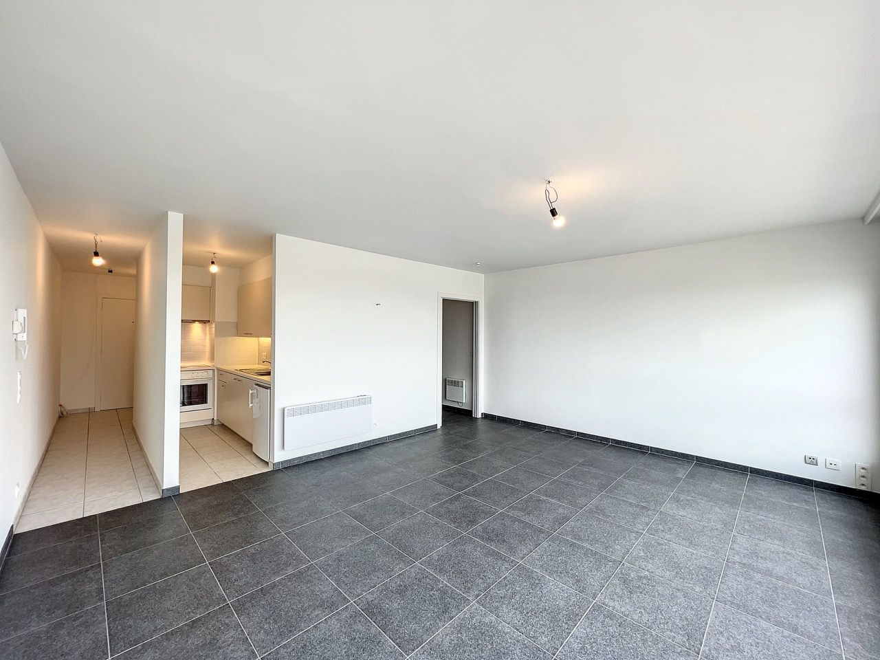 Studio met slaaphoek, gelegen op de Zeedijk foto 3