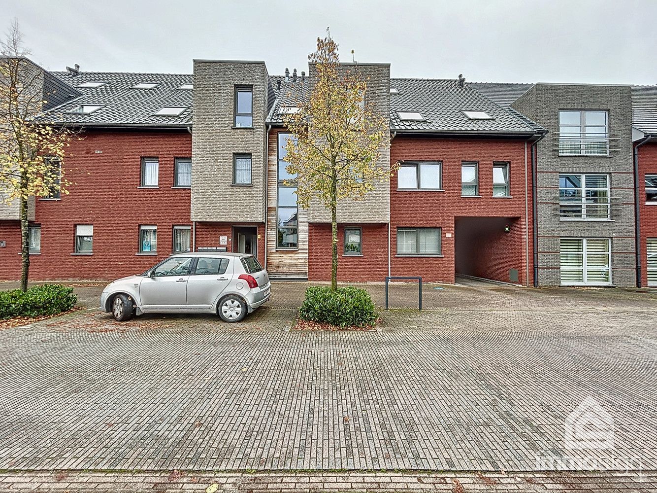 Ruim duplex appartement met 3 slaapkamers en terras te Pelt! foto 21