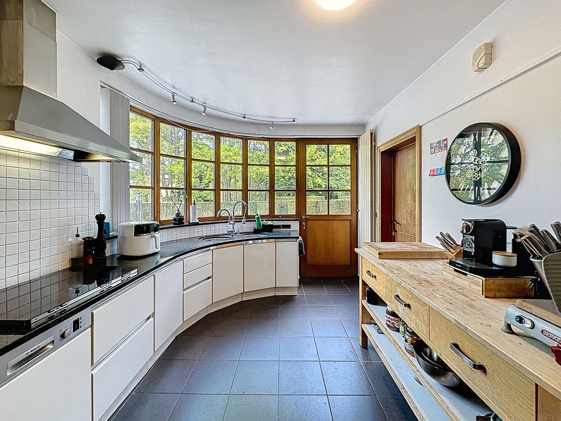 Tijdloos landhuis op meer dan 40a aan rand van het dorp foto 17
