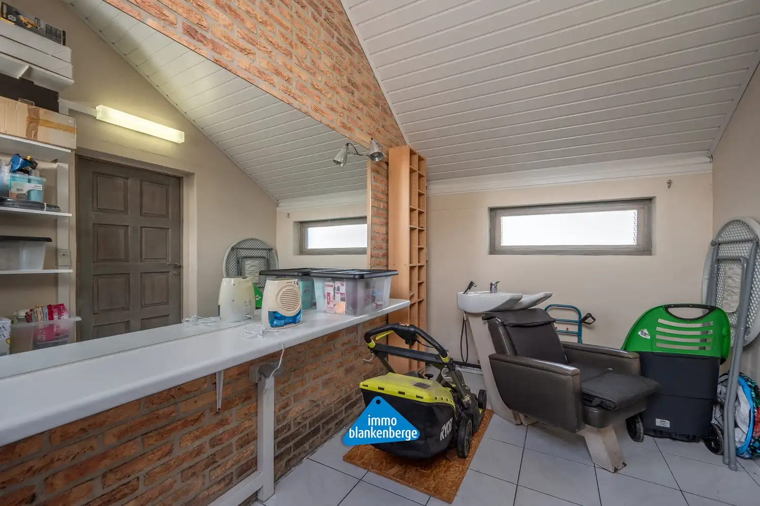 Instapklare Gezinsvilla met Tuin op Rustige en Centrale Ligging foto 35