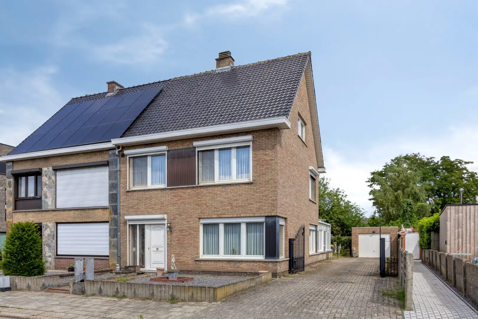 Hoofdfoto van de publicatie: Woning met 3 slaapkamers op 369 m² in het centrum van Geel !