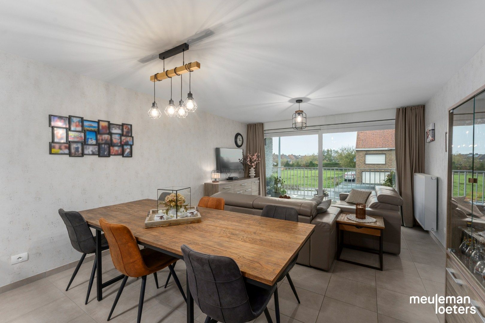 Recent appartement met twee ondergrondse autostaanplaatsen foto 3