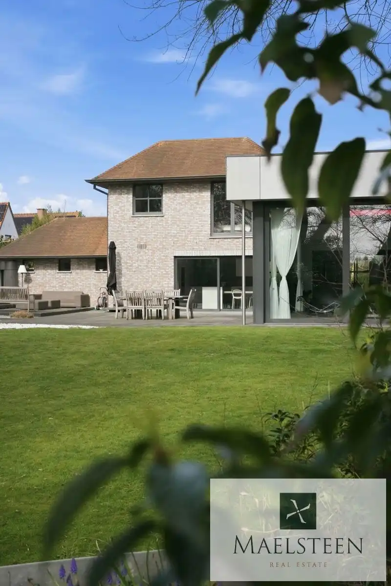 Villa met binnenzwembad op 2.045 m² Sint-Idesbald (Koksijde) foto 8