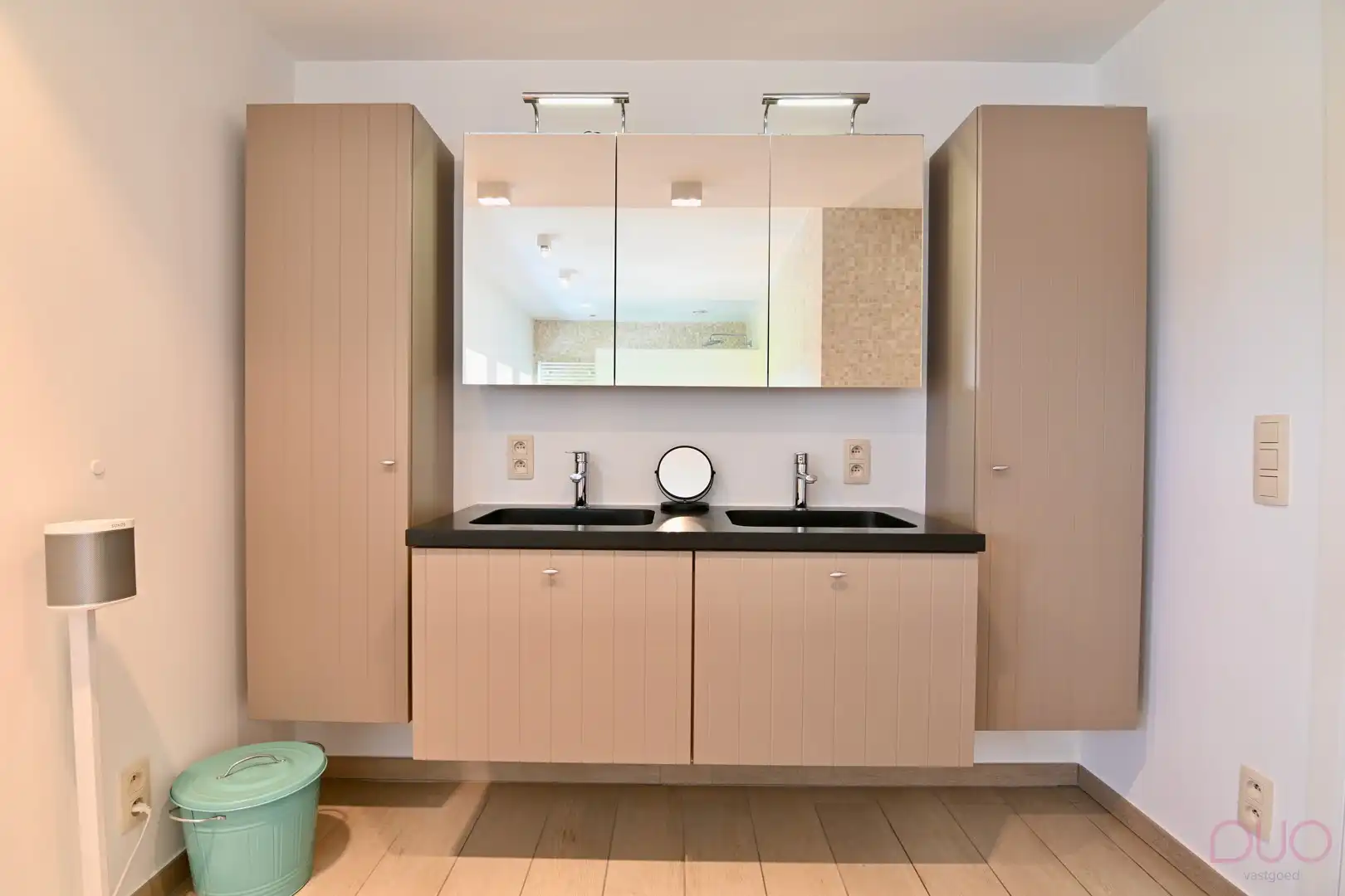 Handelspand op commerciële locatie met  luxueuze penthouse tussen de boomgaarden foto 31