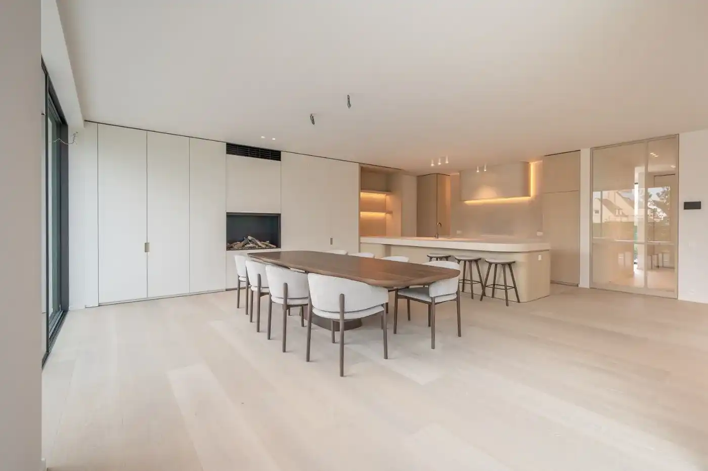 Exclusieve instapklare nieuwbouwvilla met open zichten en perfecte zuidwest oriëntatie. foto 9