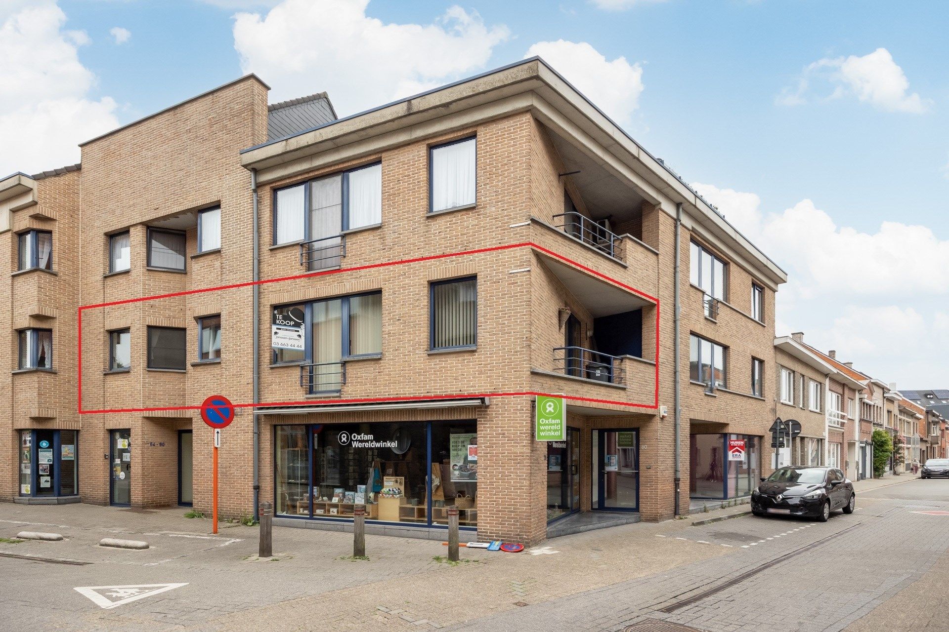 Lichtrijk instapklaar 2 kamer appartement in centrum Temse foto {{pictureIndex}}