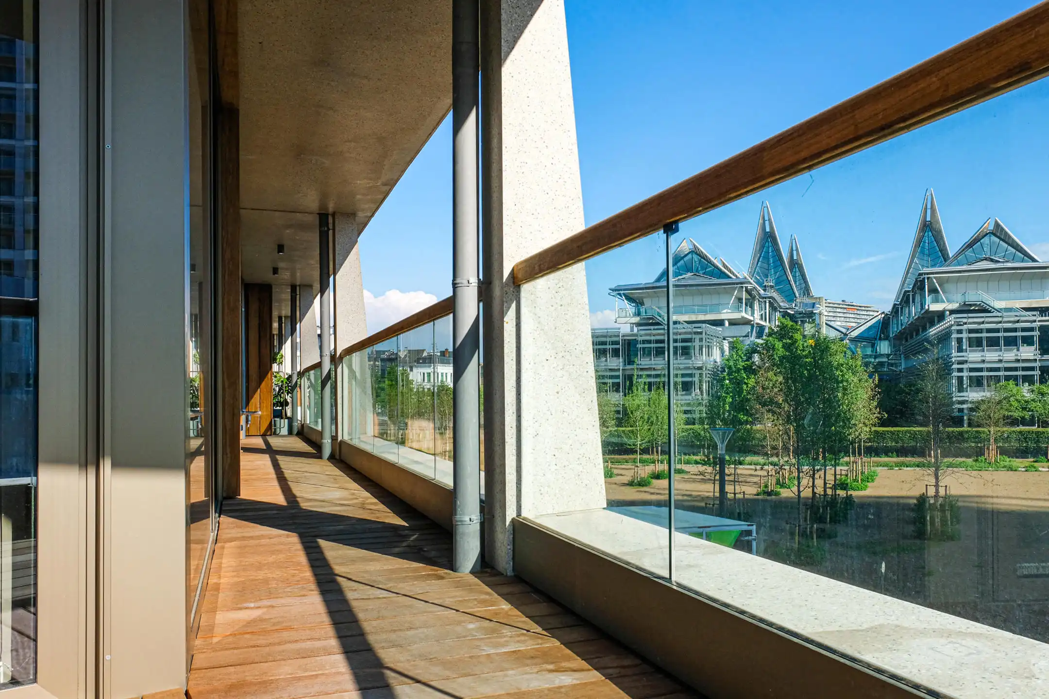 ANTWERPEN - Hoogwaardig gemeubeld appartement op het Zuid foto 2