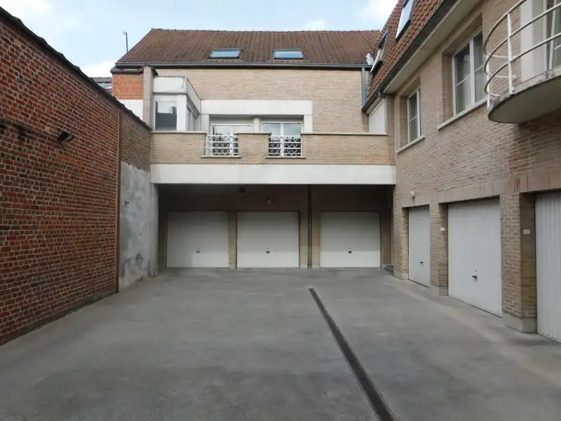 Ruim luxe appartement/duplex met garage! foto 20