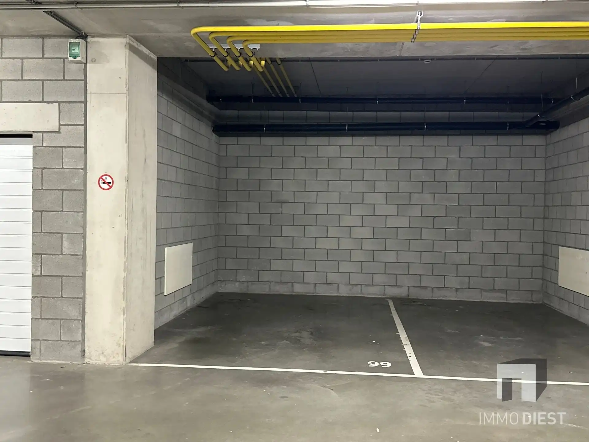 Instapklaar appartement met 2 slpks, terras, parking en kelder foto 26