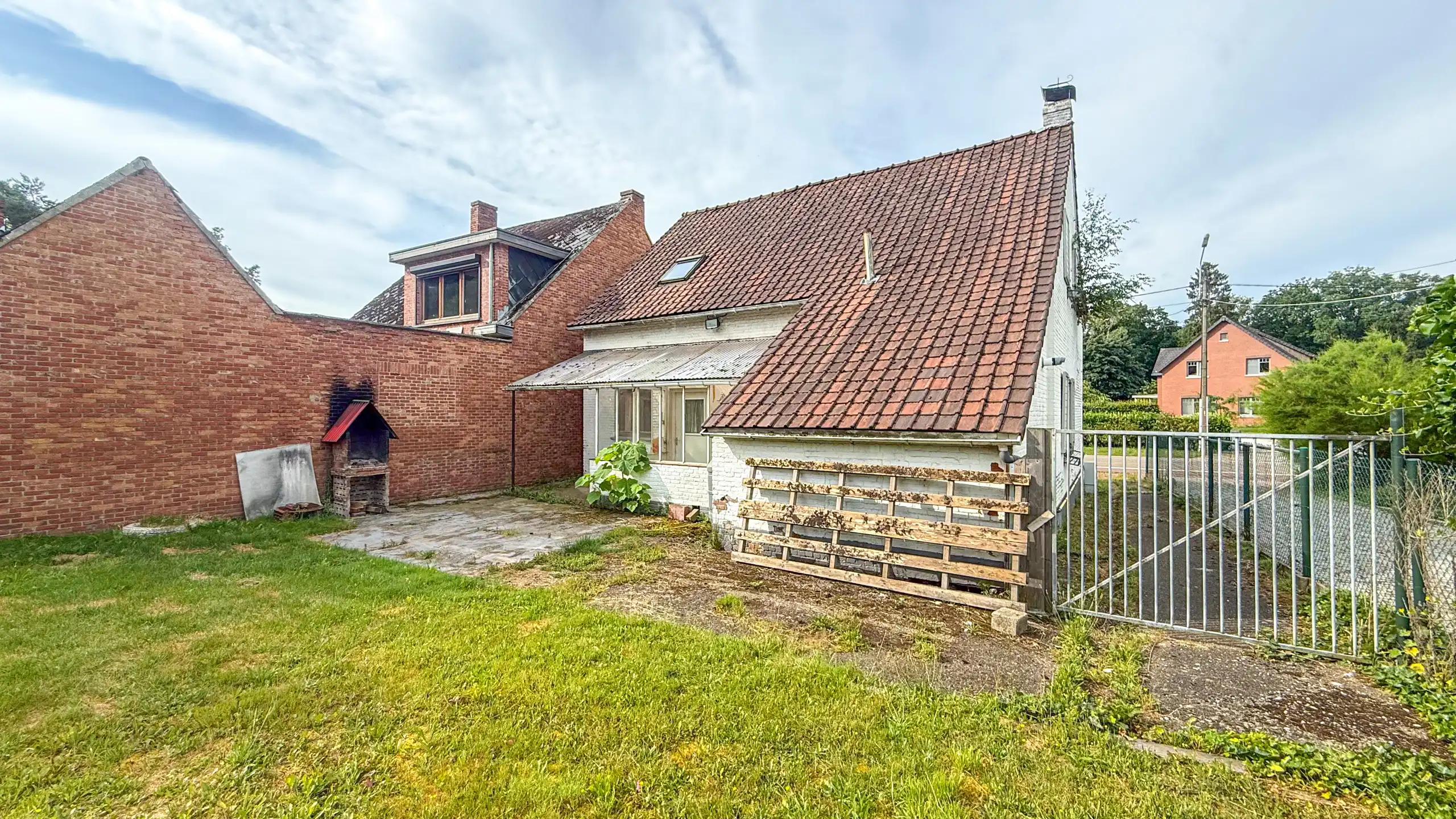 Renovatiepand met ruime living en mooi perceel van 6+ are! foto 39