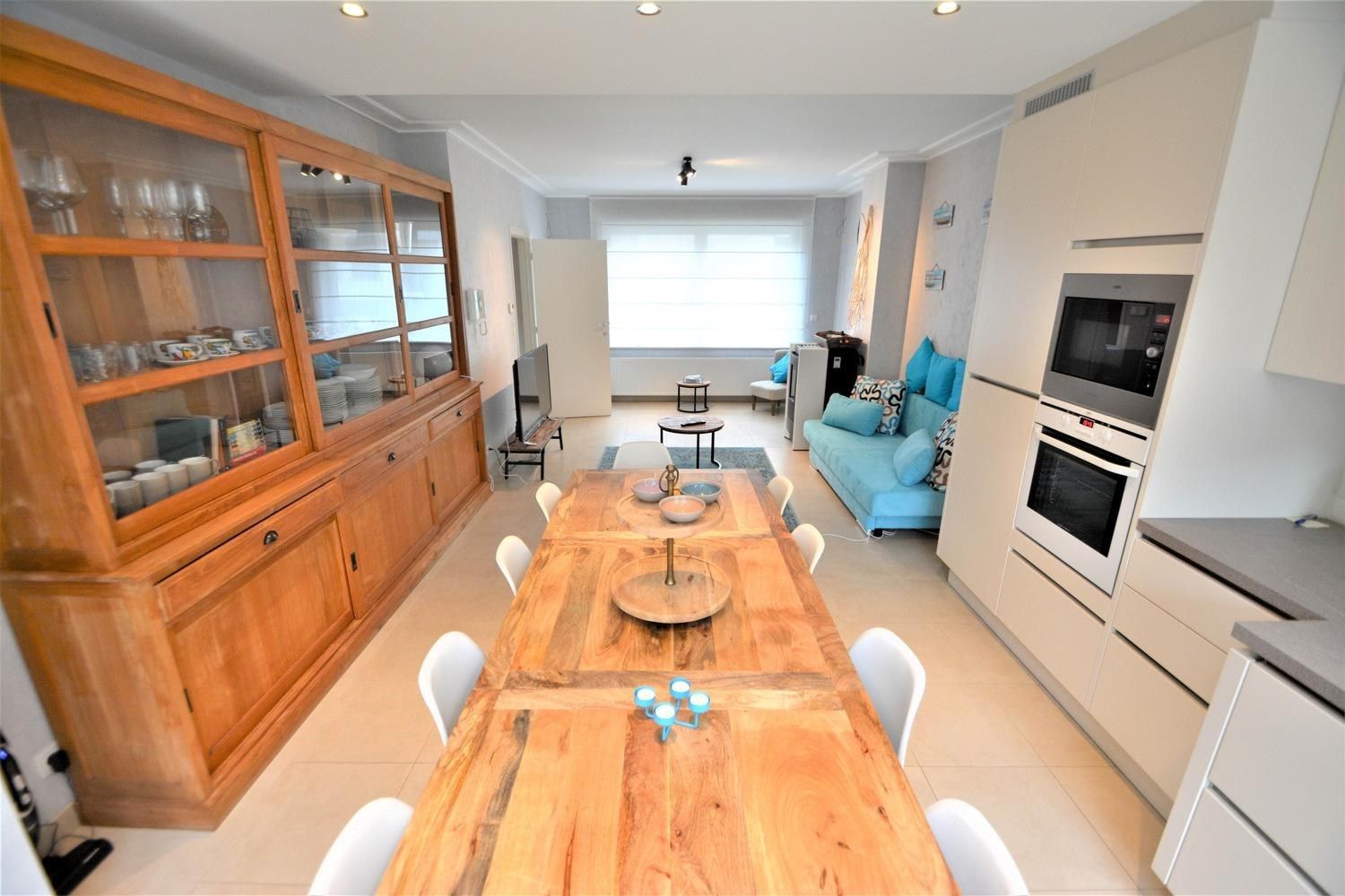 Ruime kangoeroewoning met tuin, terras en garage in Knokke, bouwjaar 1963, 3 slaapkamers, EPC-waarde 183.00, 2 badkamers, perceeloppervlakte 125.00, bewoonbare  foto 3