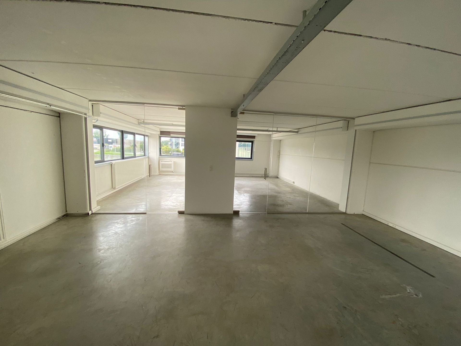 Kantoor/Showroomruimtes te huur Kruibeke foto 10