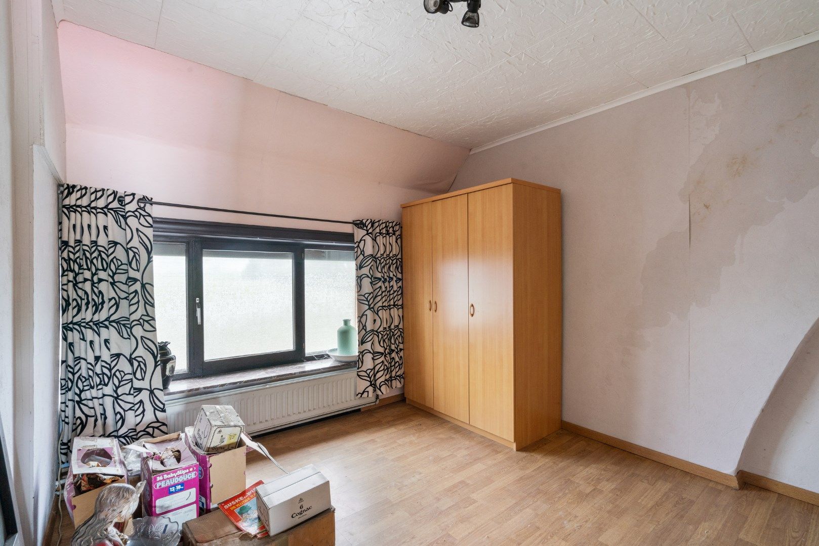 Ruime solide woning met loods te Impe foto 11