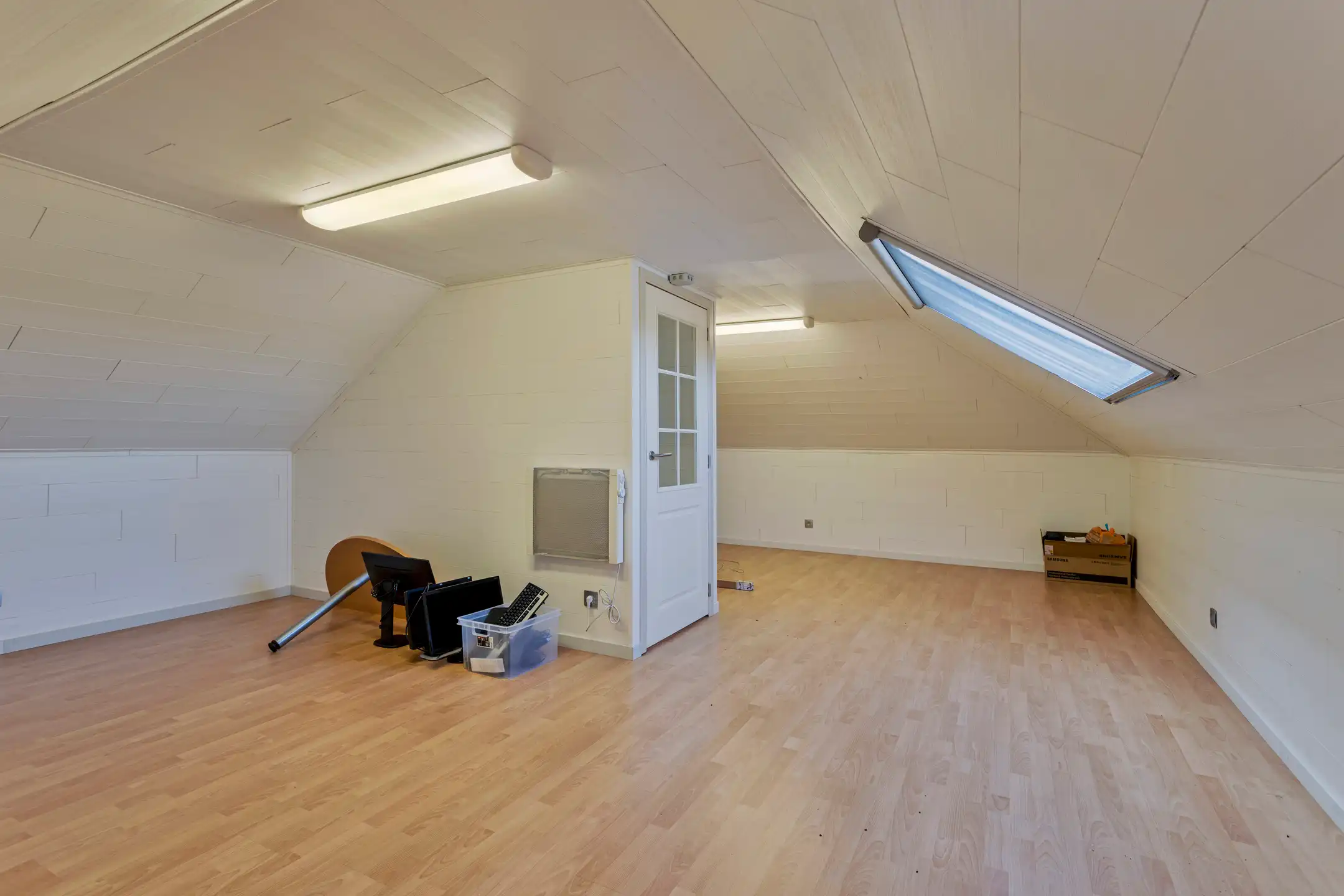 Riante villa met bijgebouw op uitstekende locatie foto 15