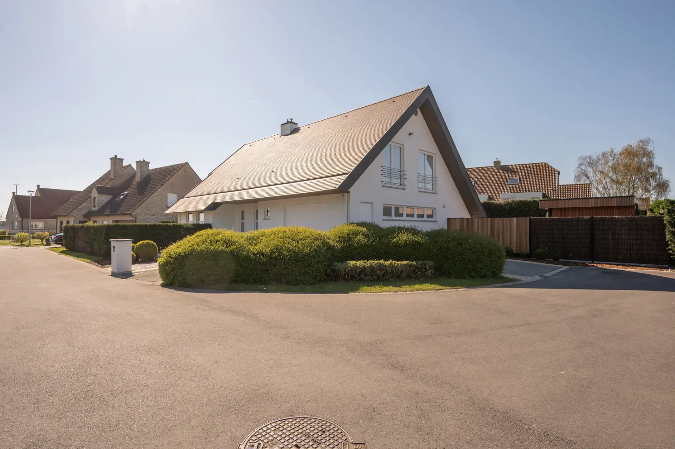 Tijdloze villa met buitenzwembad en exclusief poolhouse foto 30