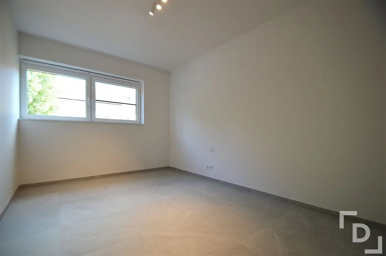 Nieuwbouwappartement met staanplaats in centrum Ieper foto 10