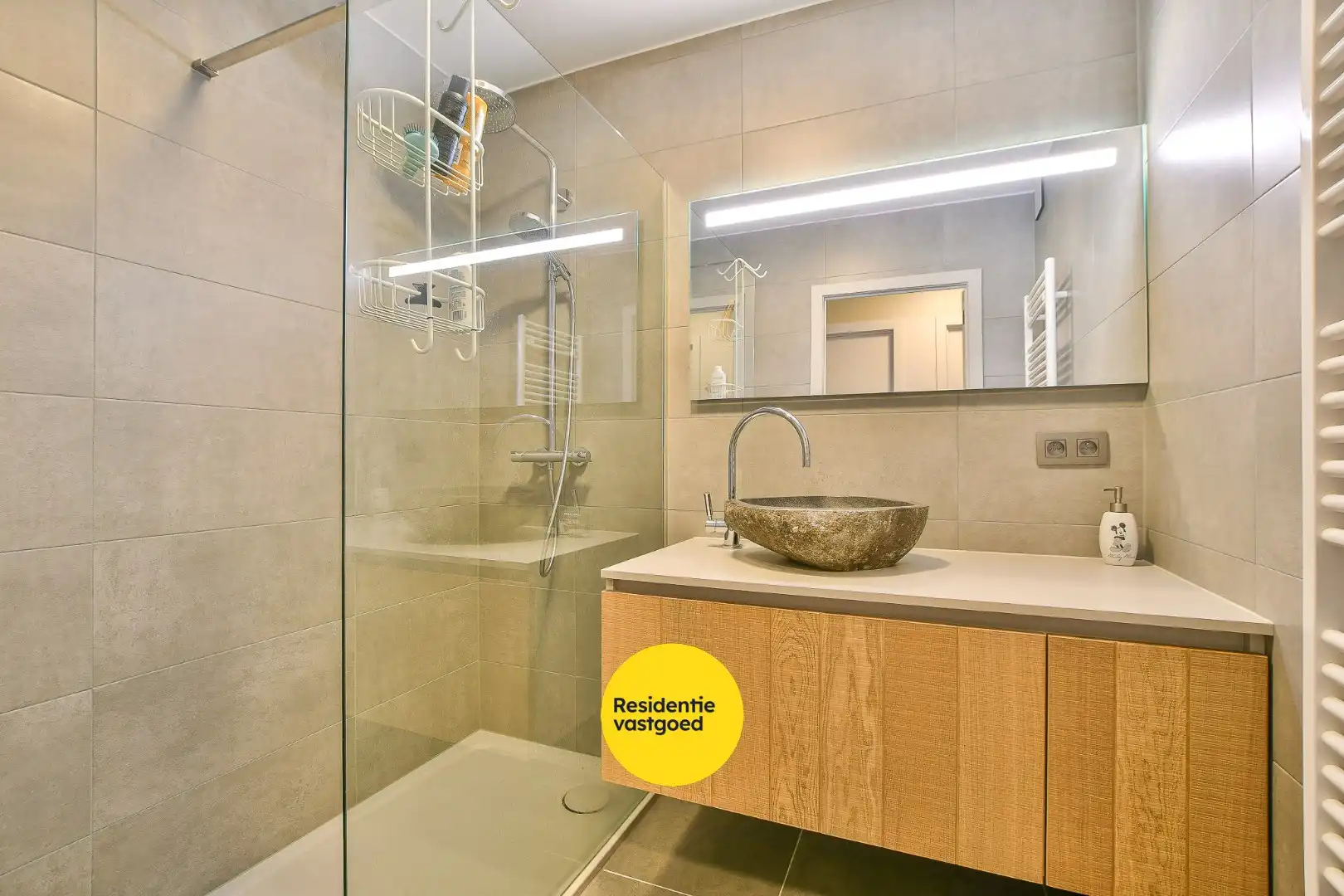 Gelijkvloers 2-slaapkamerappartement met tuin op toplocatie vlakbij de zee!  foto 14