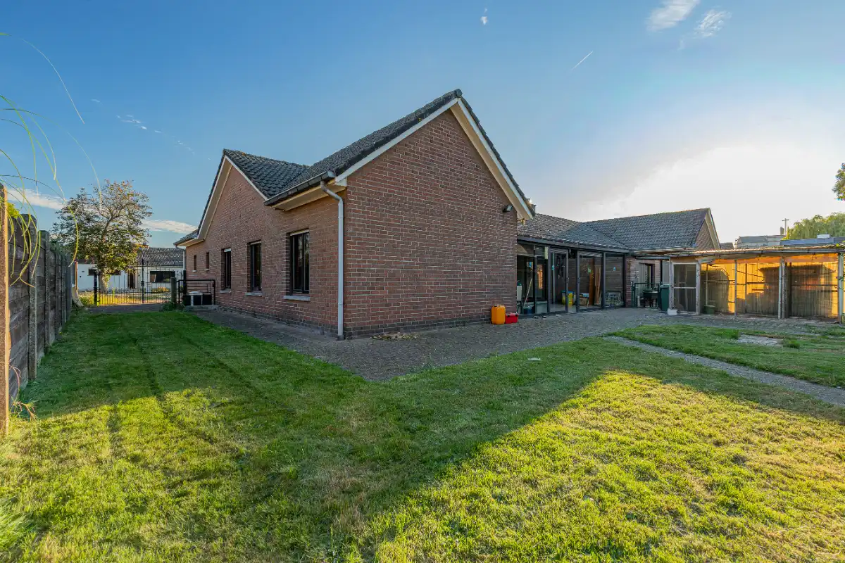 Zeer goed gelegen bungalow op wandelafstand van het centrum, station en de scholen van Dendermonde foto 15