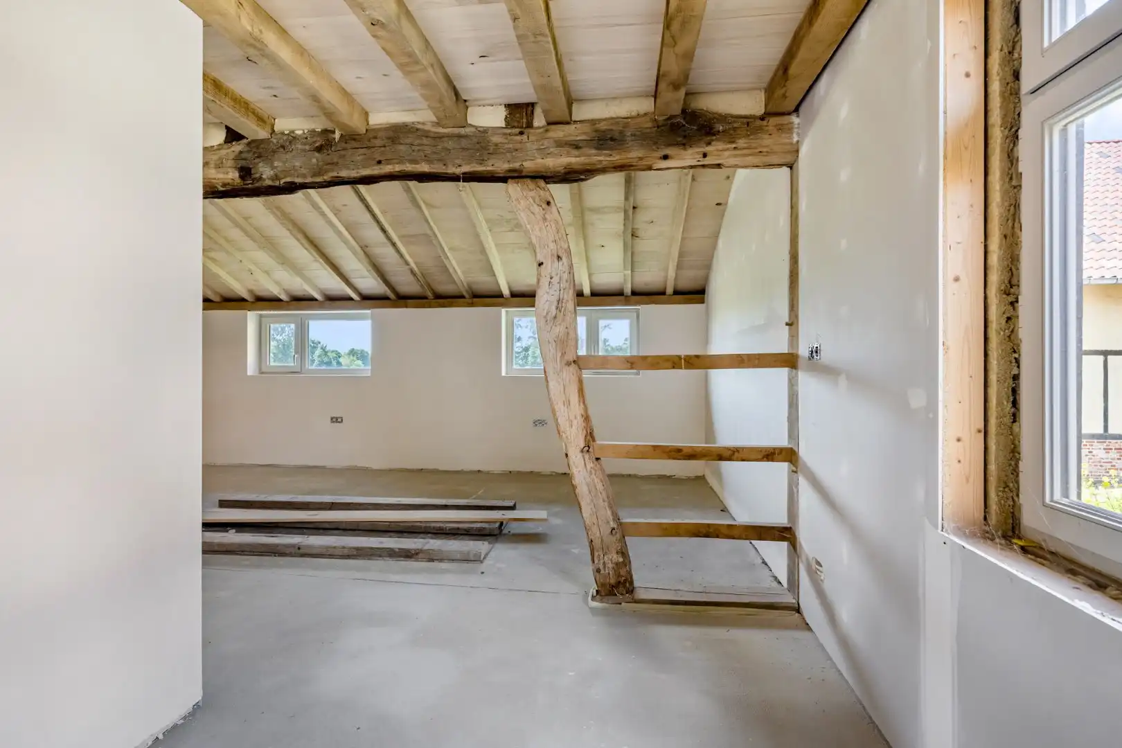 UNIEKE VIERKANTSHOEVE met paardenstallen op 7,34 hectare met vergunning voor zwembad en poolhouse foto 47