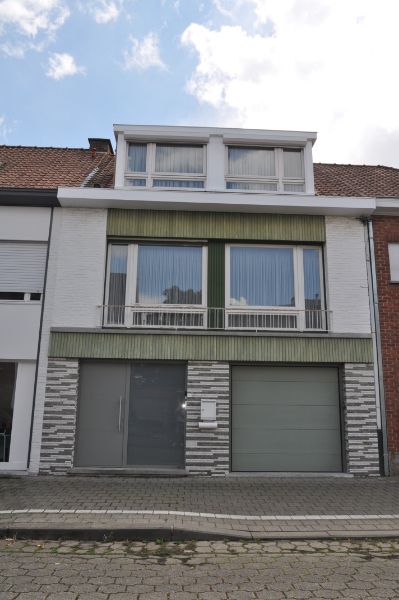 Ruime en goed onderhouden woning met 3 slaapkamers en garage. foto 18