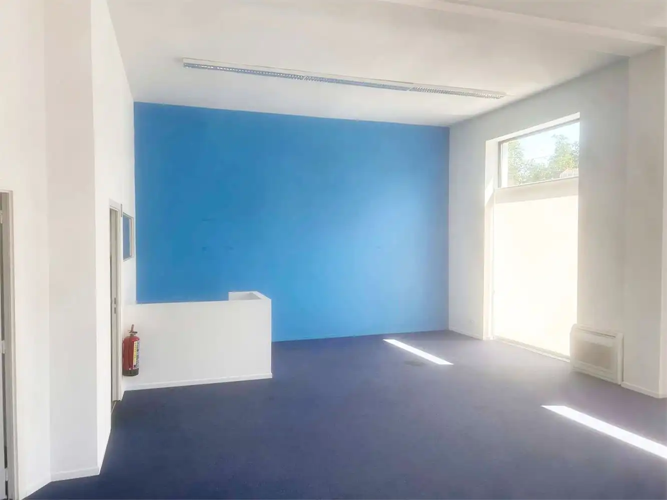 TOP GELEGEN COMMERCIEEL PAND HOEKLOCATIE foto 6