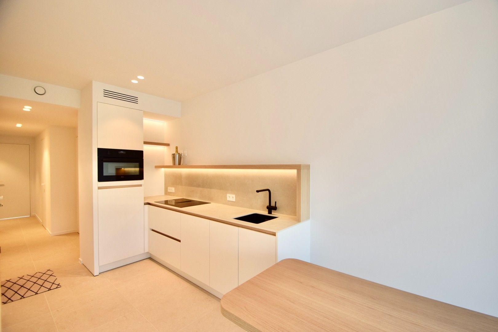 Prachtig nieuwbouw appartement met zijdelings zeezicht in het centrum van Knokke. foto 6