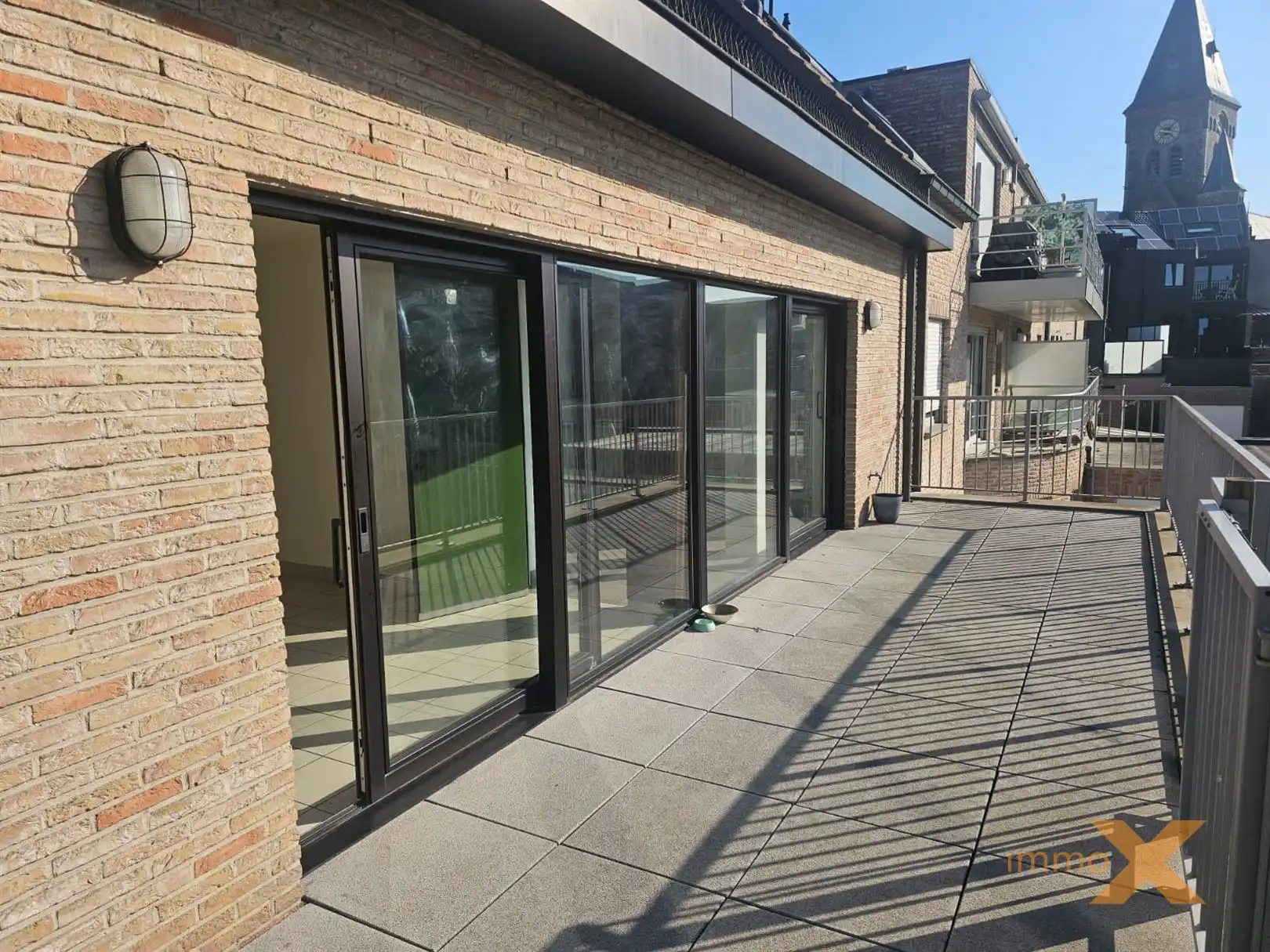 GROOT DUPLEXAPPARTEMENT MET RUIM TERRAS EN GARAGE foto 7