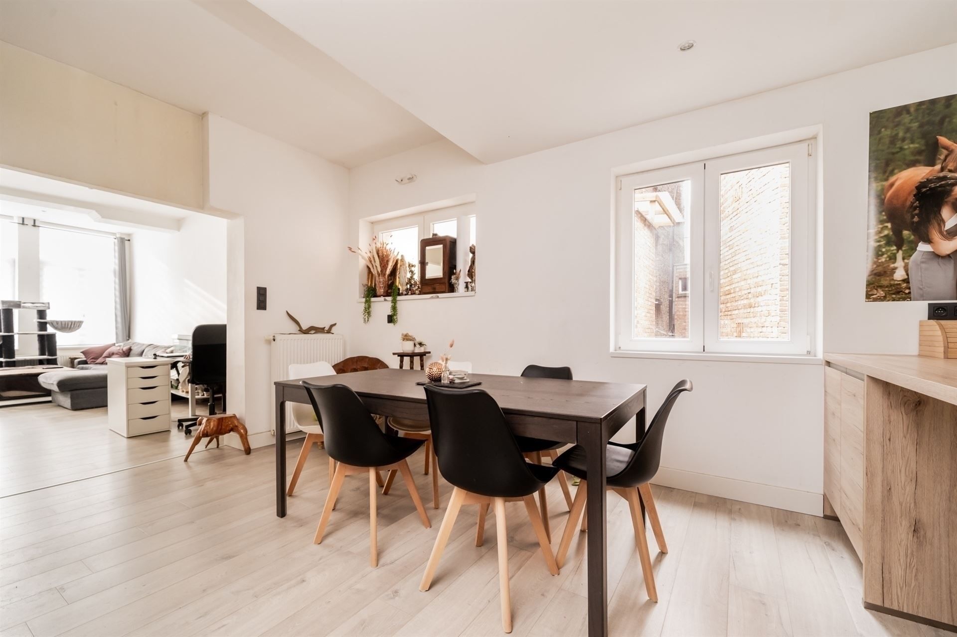 Duplex appartement met handelsgelijkvloers en zicht op stadhuis! foto 5