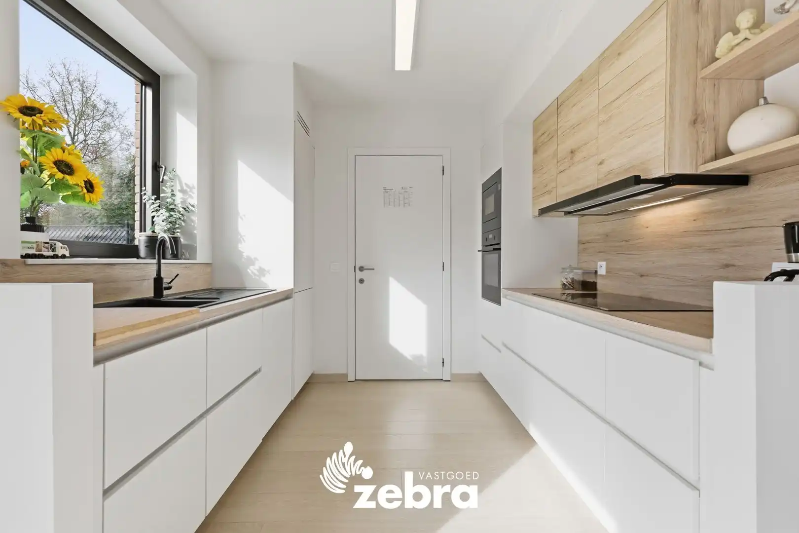 Recente moderne woning (2024) met 4 slaapkamers en tuin in Tielt! foto 11