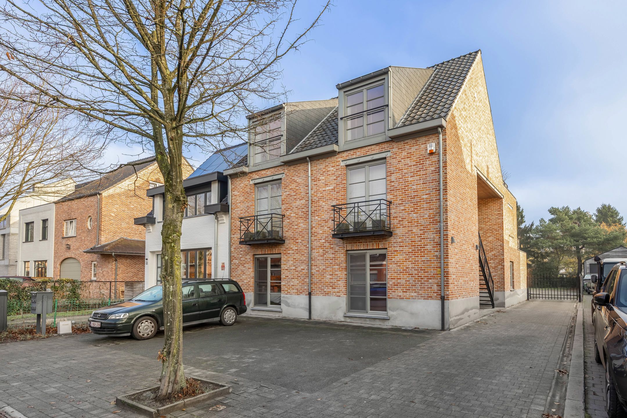 Zorgeloze investering: duplex met terras op rustige locatie foto {{pictureIndex}}