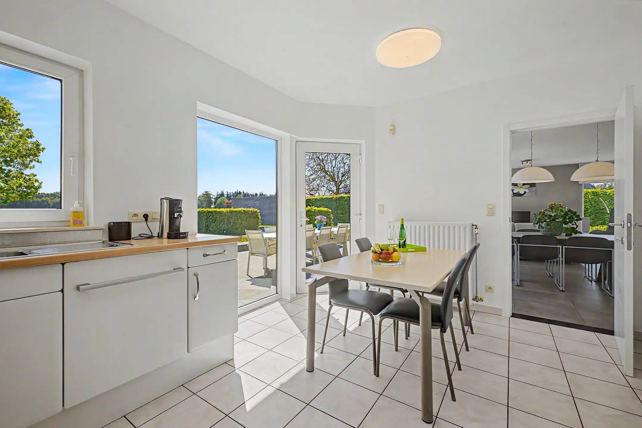 Instapklare woning met zwembad en prachtig vergezicht foto 10
