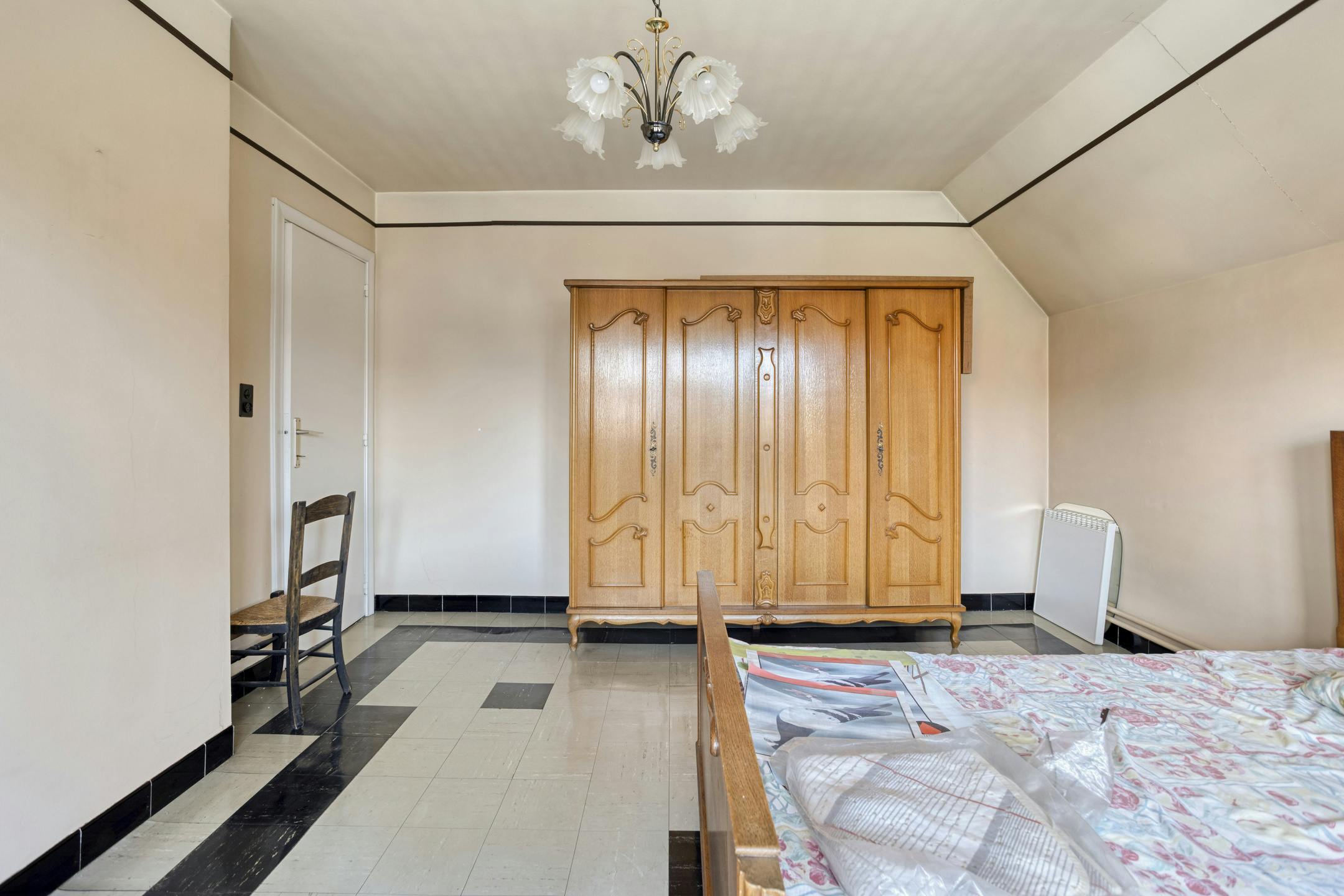 Te renoveren woning te koop net buiten het centrum van Retie foto 20