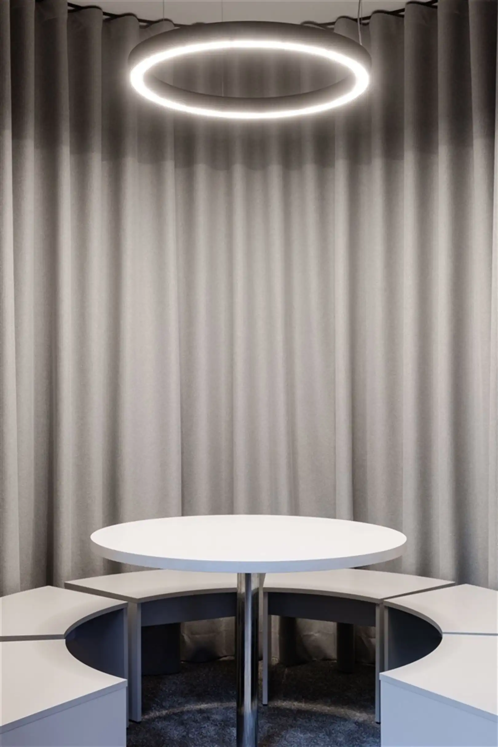 Kantoorgebouw foto 3