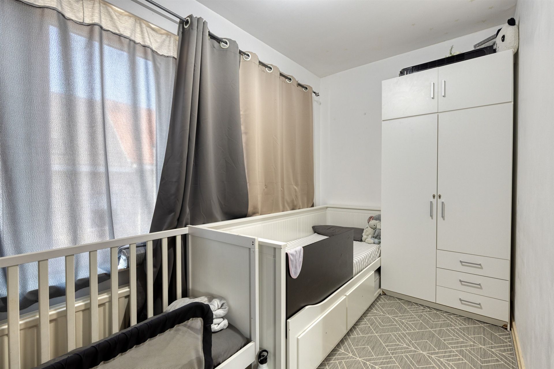 IN OPTIE !!! Opbrengsteigendom met 2 appartementen + 6 autostallingen foto 11