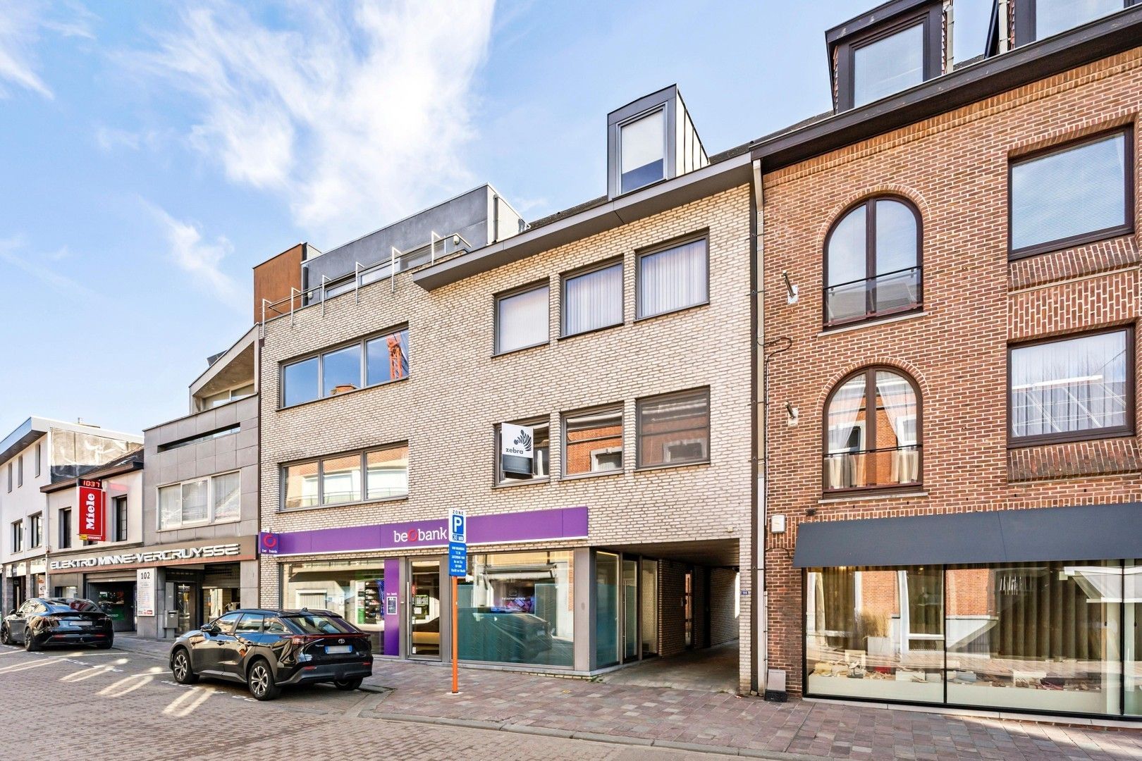 Instapklaar appartement met 2 slaapkamers en ruim terras in hartje Tielt! foto 14