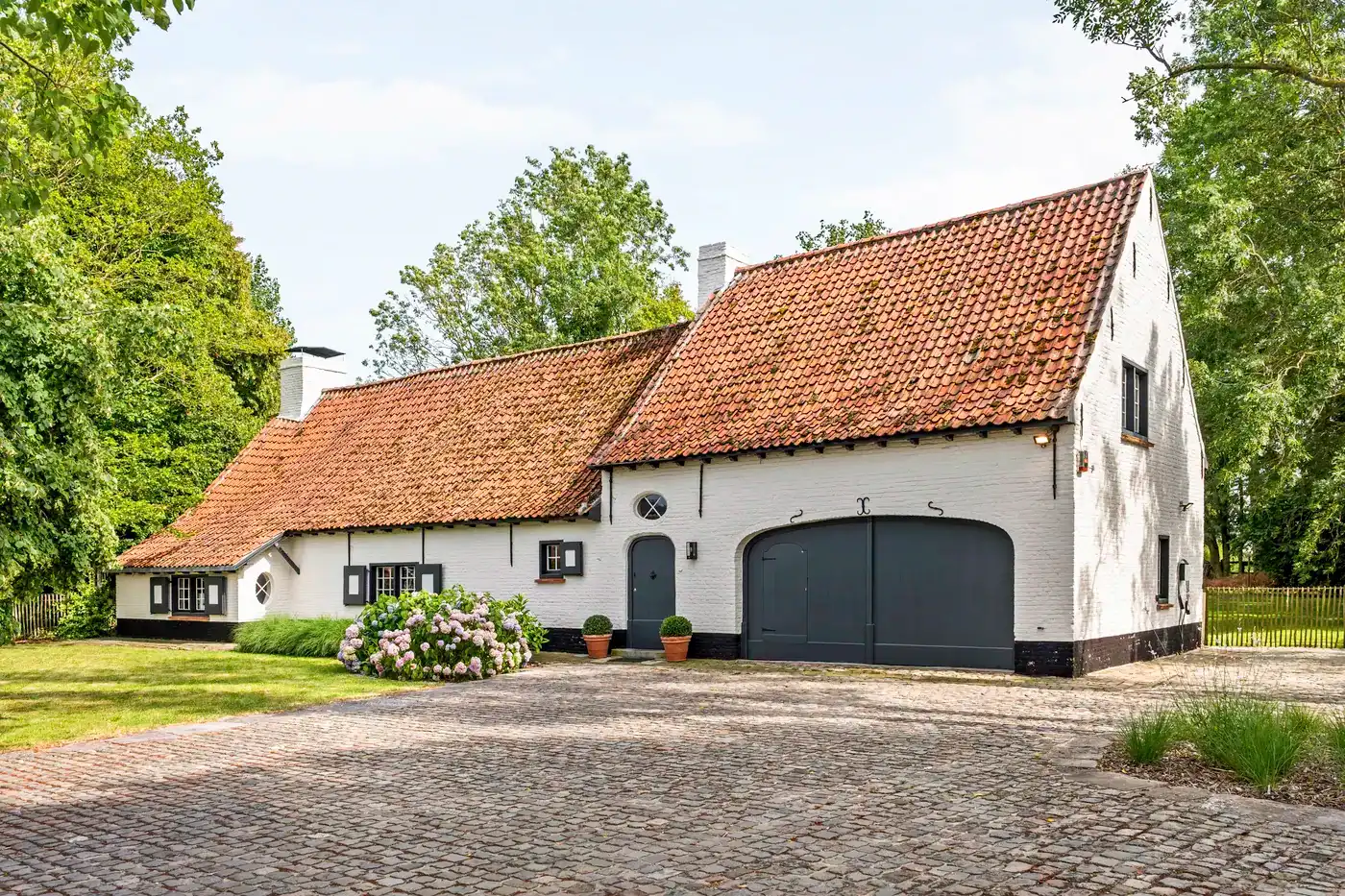 Hoofdfoto van de publicatie: Exclusieve landelijke villa met paardenaccommodatie op ca 1,6ha