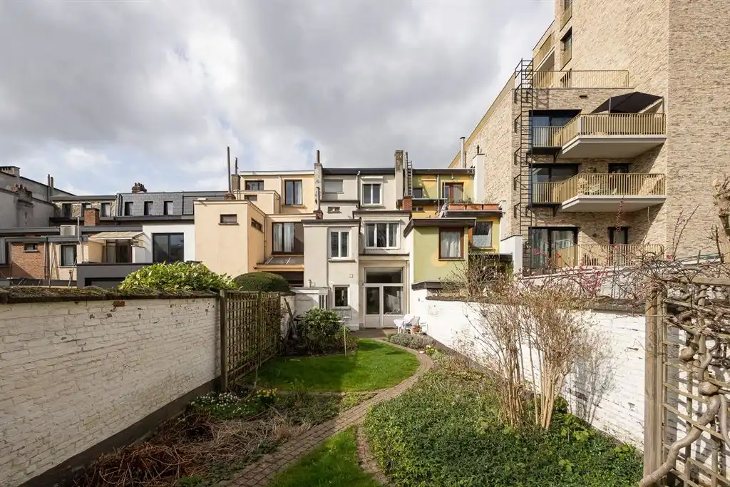 Herenhuis in hartje Zurenborg foto 4