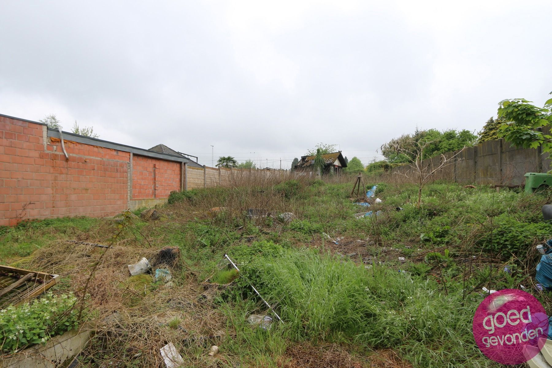 TE RENOVEREN WONING met STALHUIS - HOB - TUIN - TERRAS  foto 6