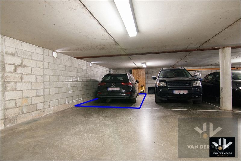 Instapklaar 2 slpk-appartement aan de standsrand van Genk foto 16
