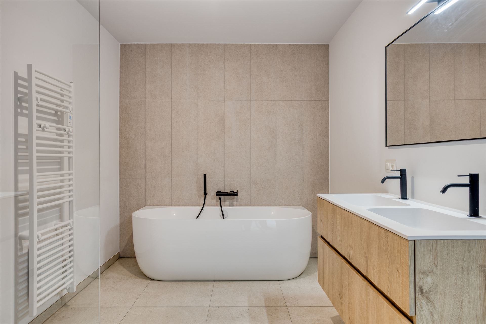 Prachtige nieuwbouw in rustige straat foto 28